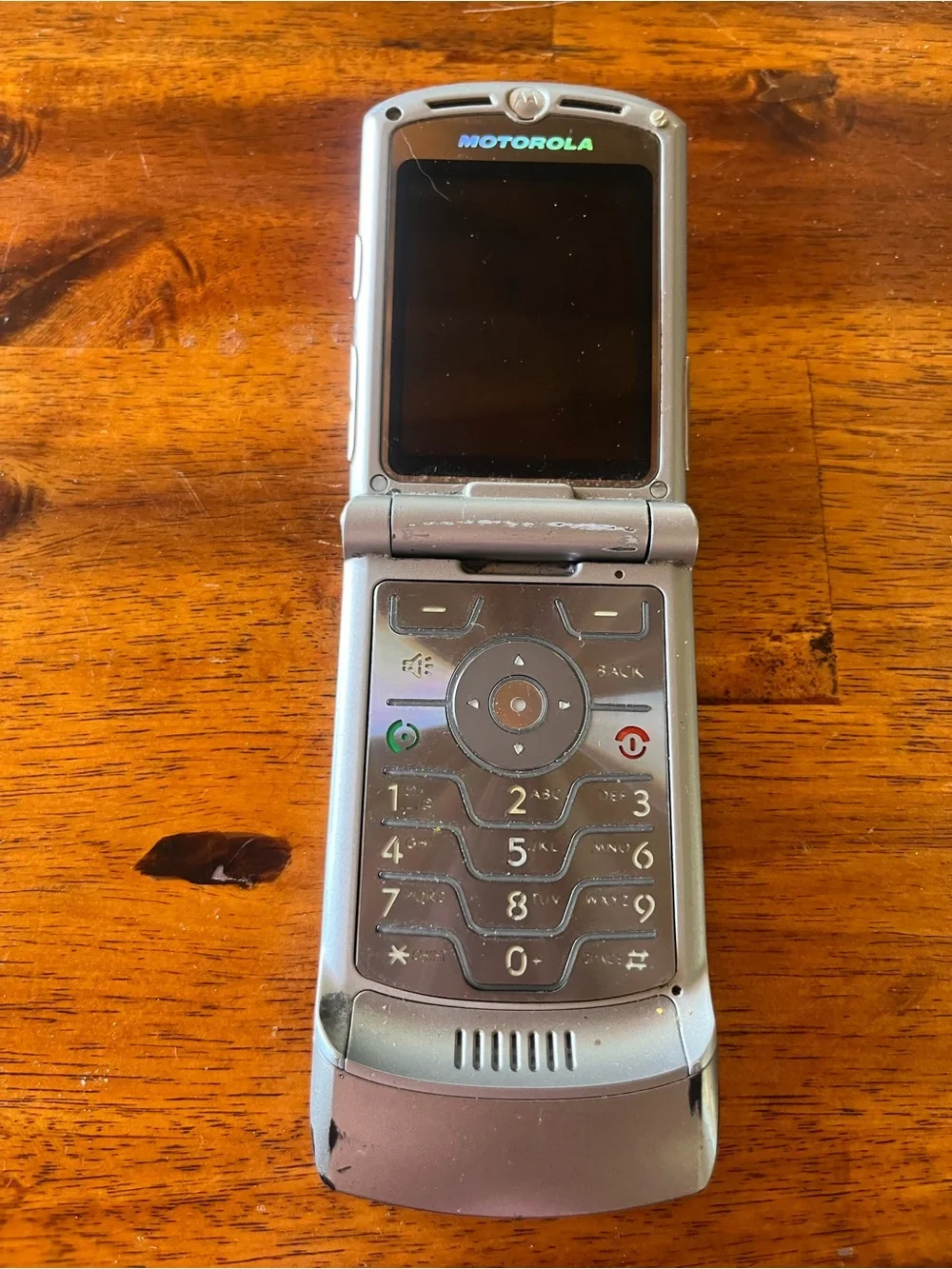 Motorola Y2K Silver Razor Flip Phone